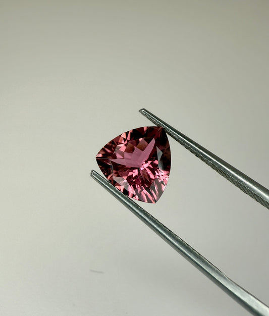 PG-102-39-VO Tourmaline 9.1 MM Trilliant 2.27cts