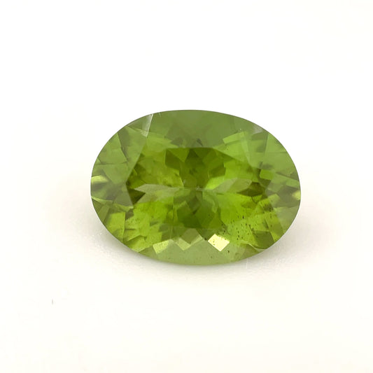 PG-126-19-MJ Burmese Peridot 9.4 x 12.8 MM Oval 4.99cts