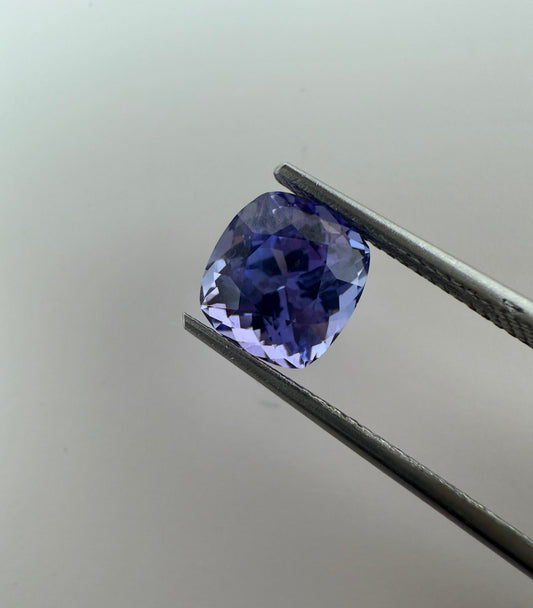 PG-172-43-1 Tanzanite 7.2 x 7.7 MM Cushion 2.24cts