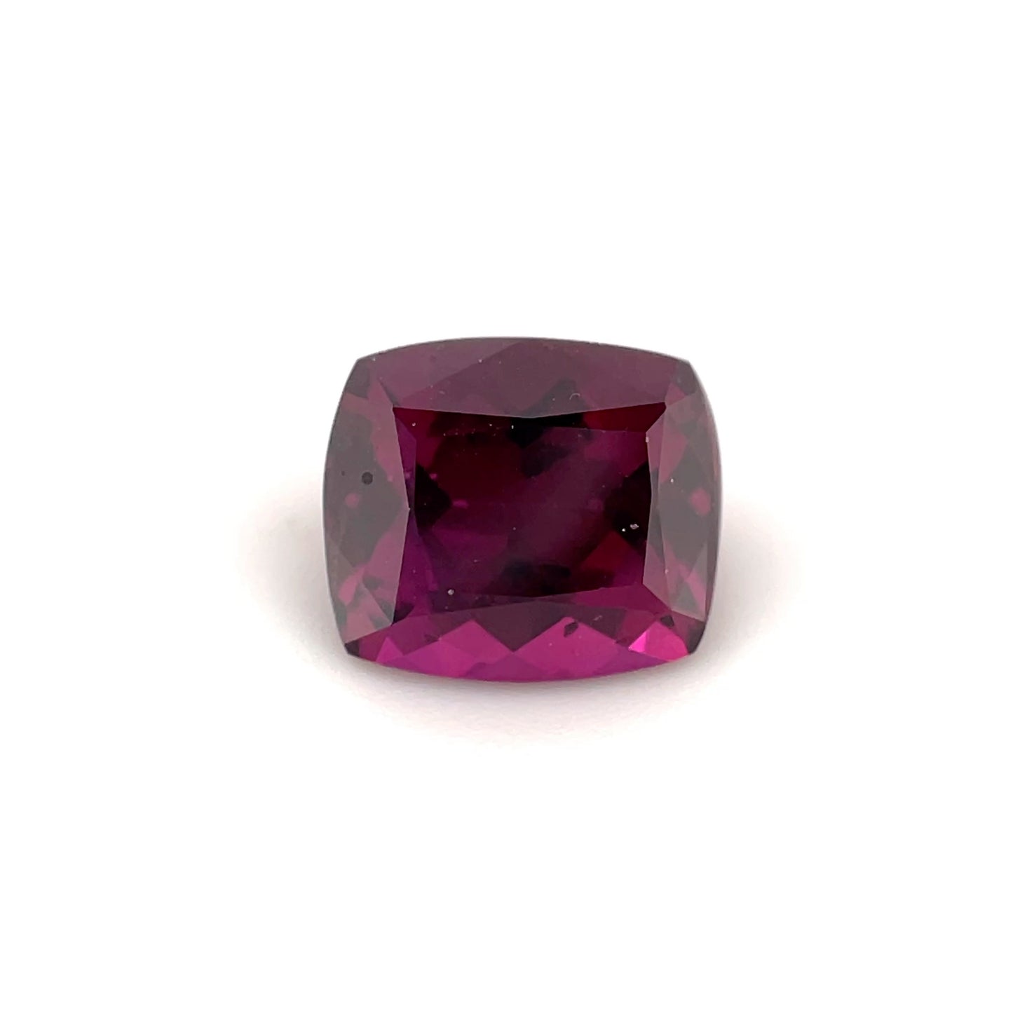 PG-243-262-MU Mozambique Rhodolite Garnet 6.9 x 8.1 MM Cushion 2.52cts