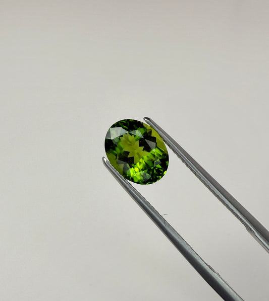 PG-73-28-MW Tourmaline 7.5 x 9.6 MM Oval 2.32cts