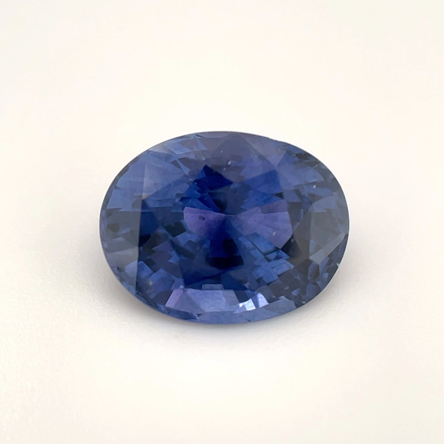 PG-TS01-22-VJ Ceylon Purple Color Change Sapphire 8.2 x 10.3 MM Oval