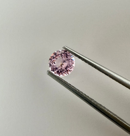 PG-XX-423 Mahenge Spinel 5.3 MM Round 0.61cts