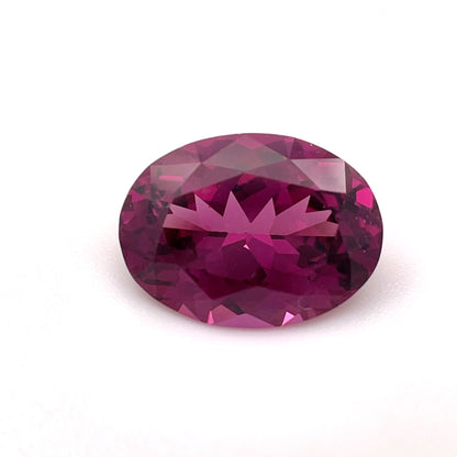 PG-101-70-MW Rhodolite Garnet 7.5 x 10.1 MM Oval