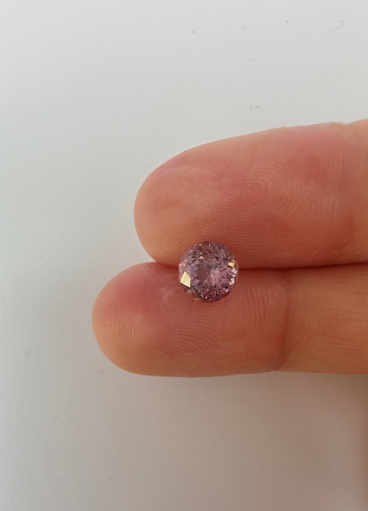 PG-106-16 Spinel 6.3 MM Round 1.17cts