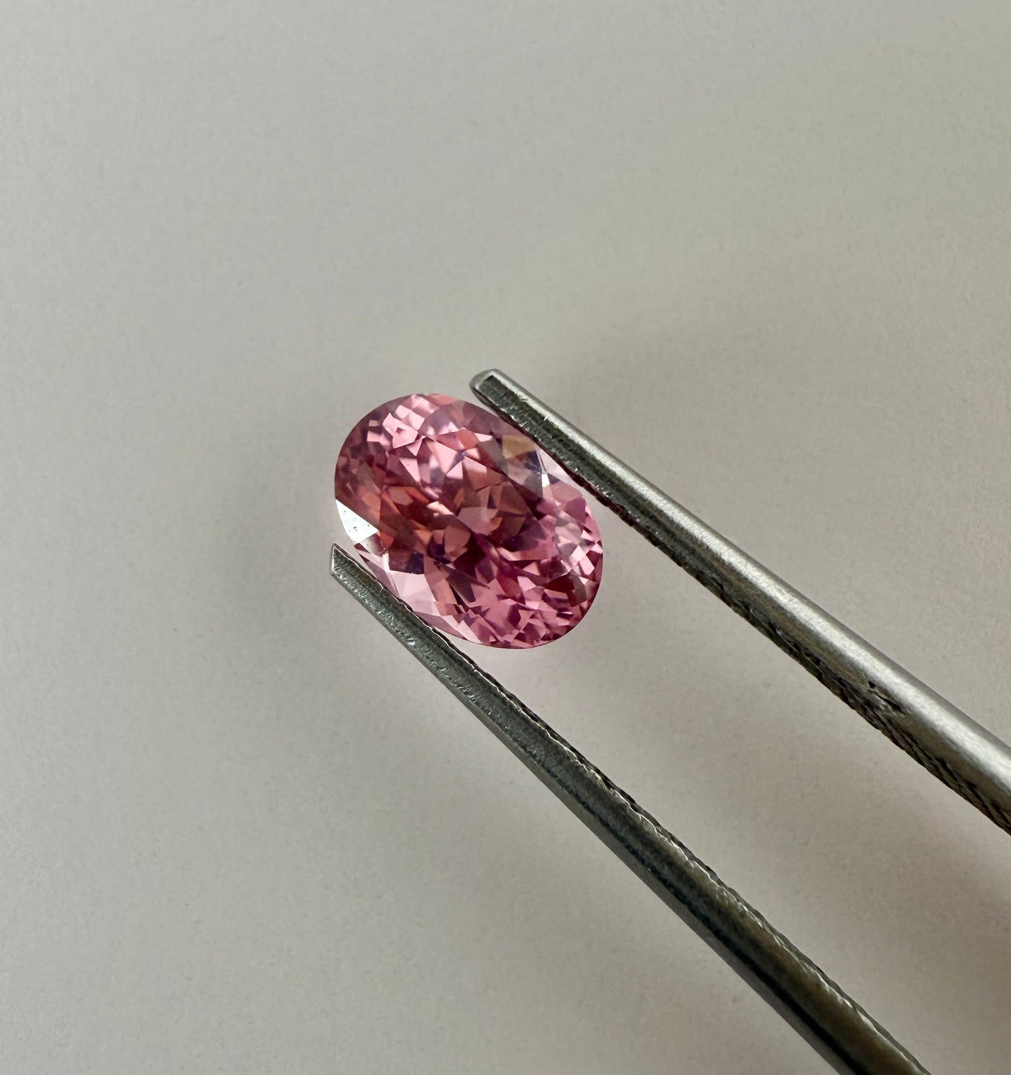PG-107-80 Mahenge Spinel 5.2 X 7.4 MM Oval 1.12cts