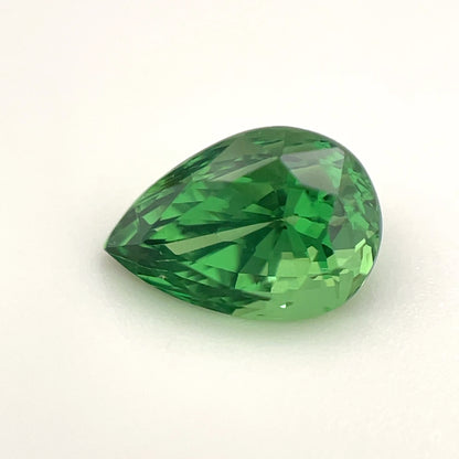 PG-112-38 Tsavorite 6.3 x 9.0 MM Pear