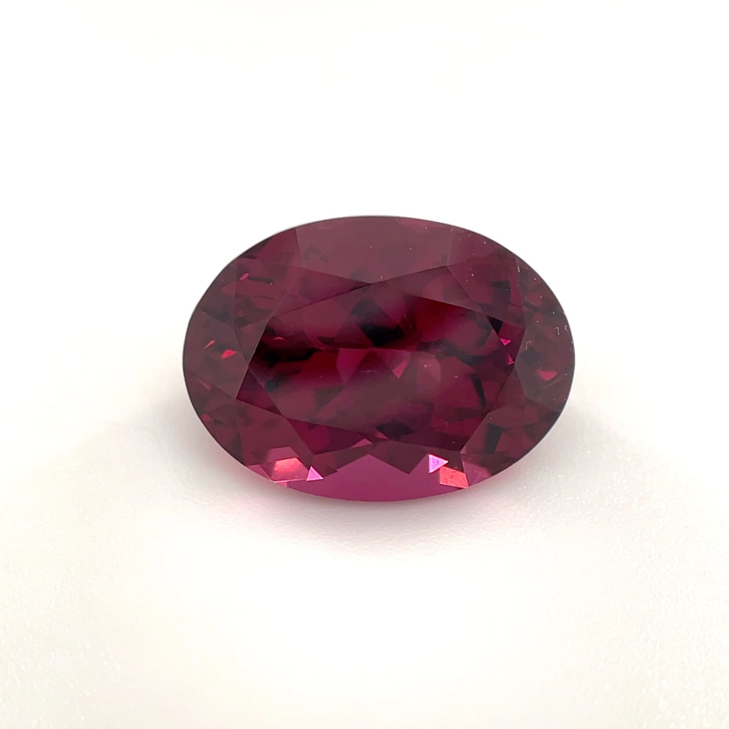 PG-121-266 Rhodolite Garnet 8.5 x 11.6 MM Oval 4.78cts