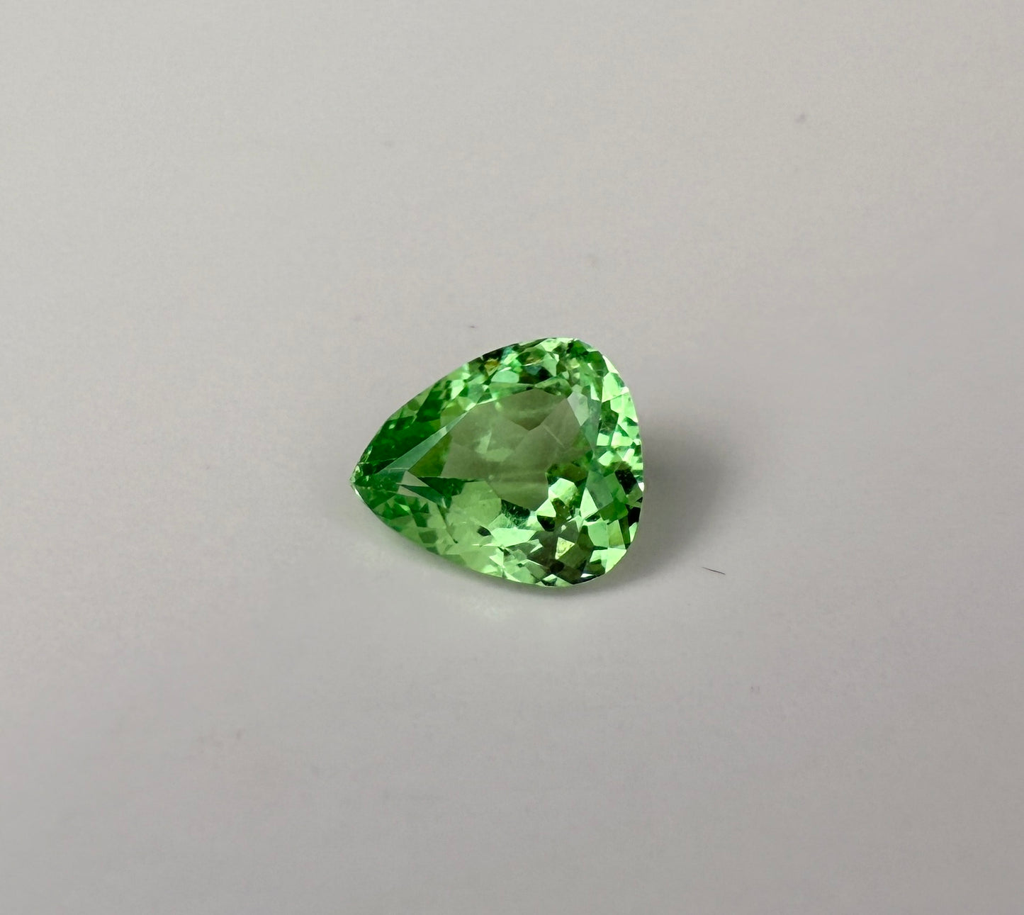 PG-124-53-1 Merelani Mint Garnet 7.1 x 8.8 MM Pear 1.55cts