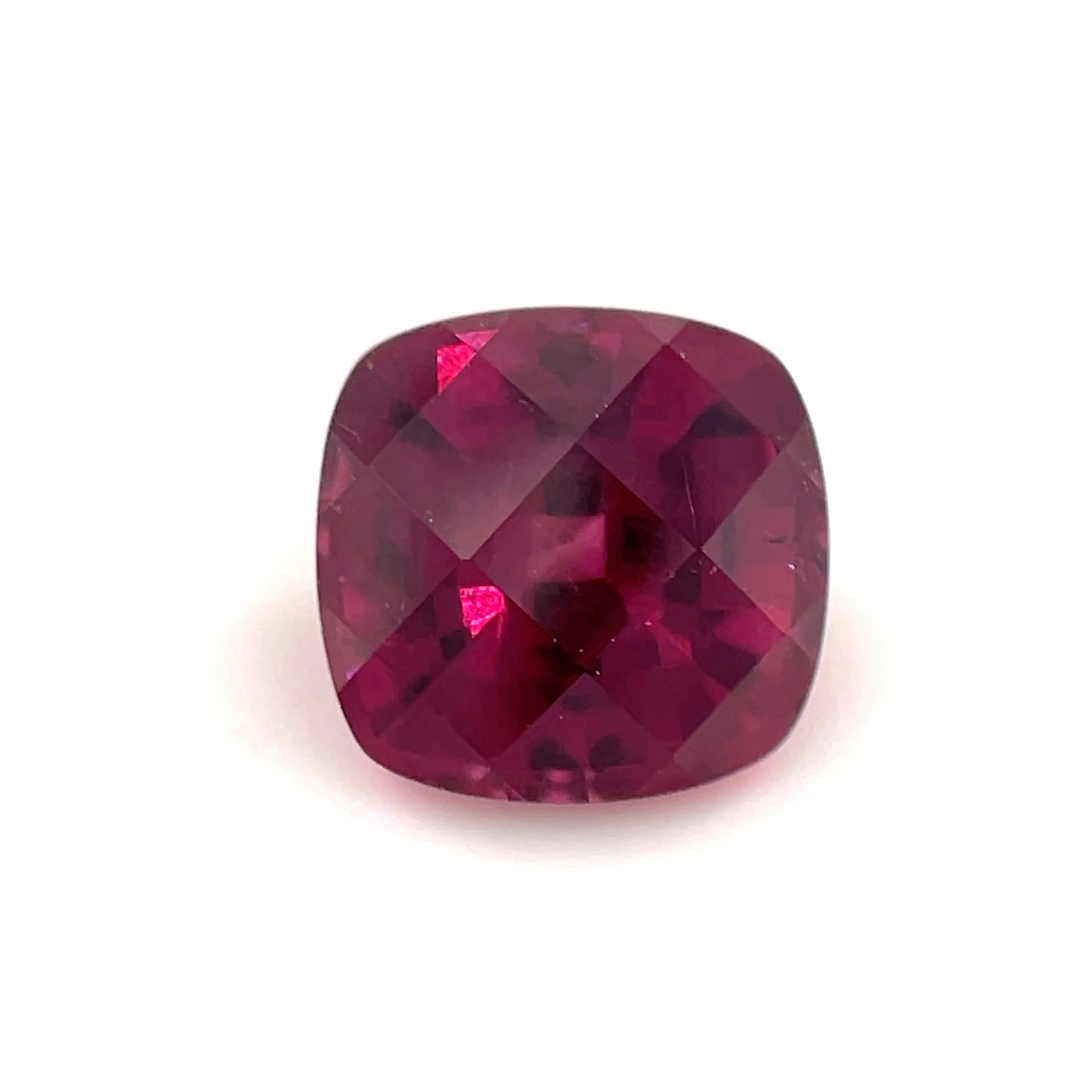 PG-127-52-MJ Rhodolite Garnet 7.4 x 7.6 MM Cushion 2.54cts
