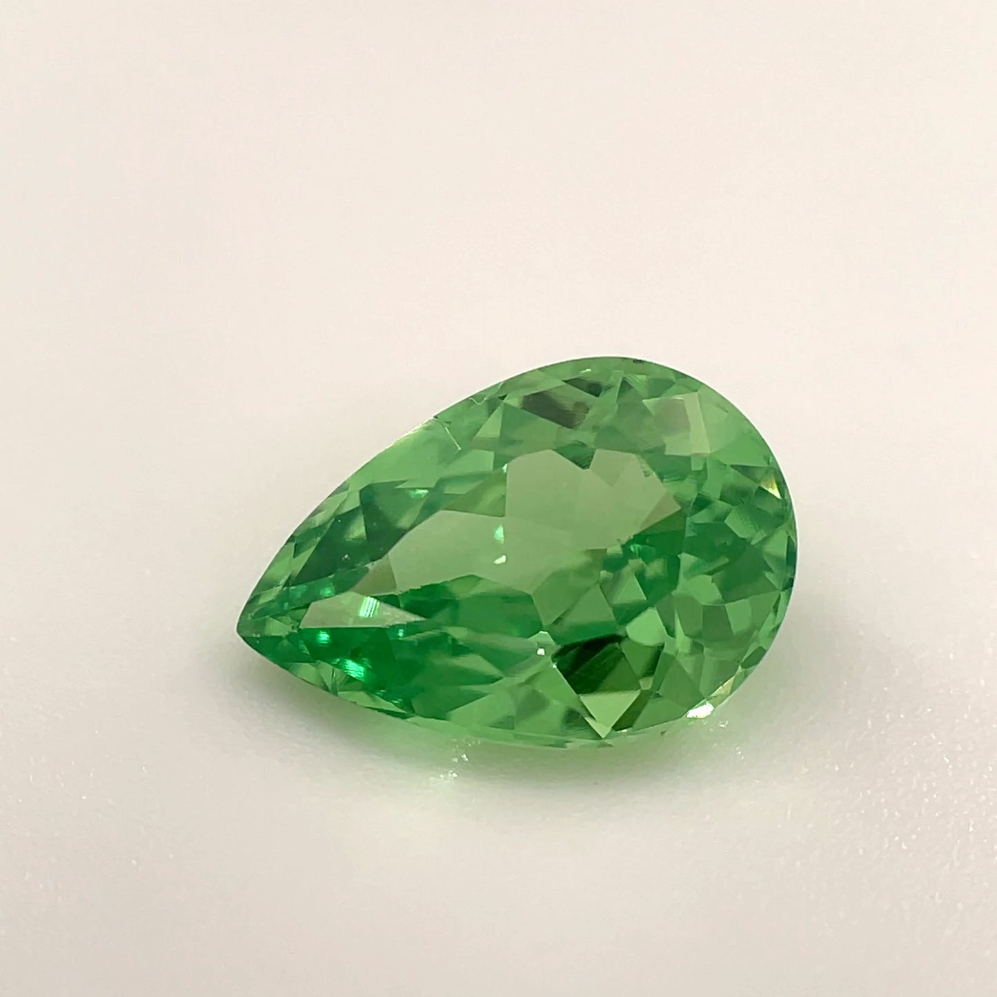 PG-14-36 Tsavorite 6.5 x 9.3 MM Pear