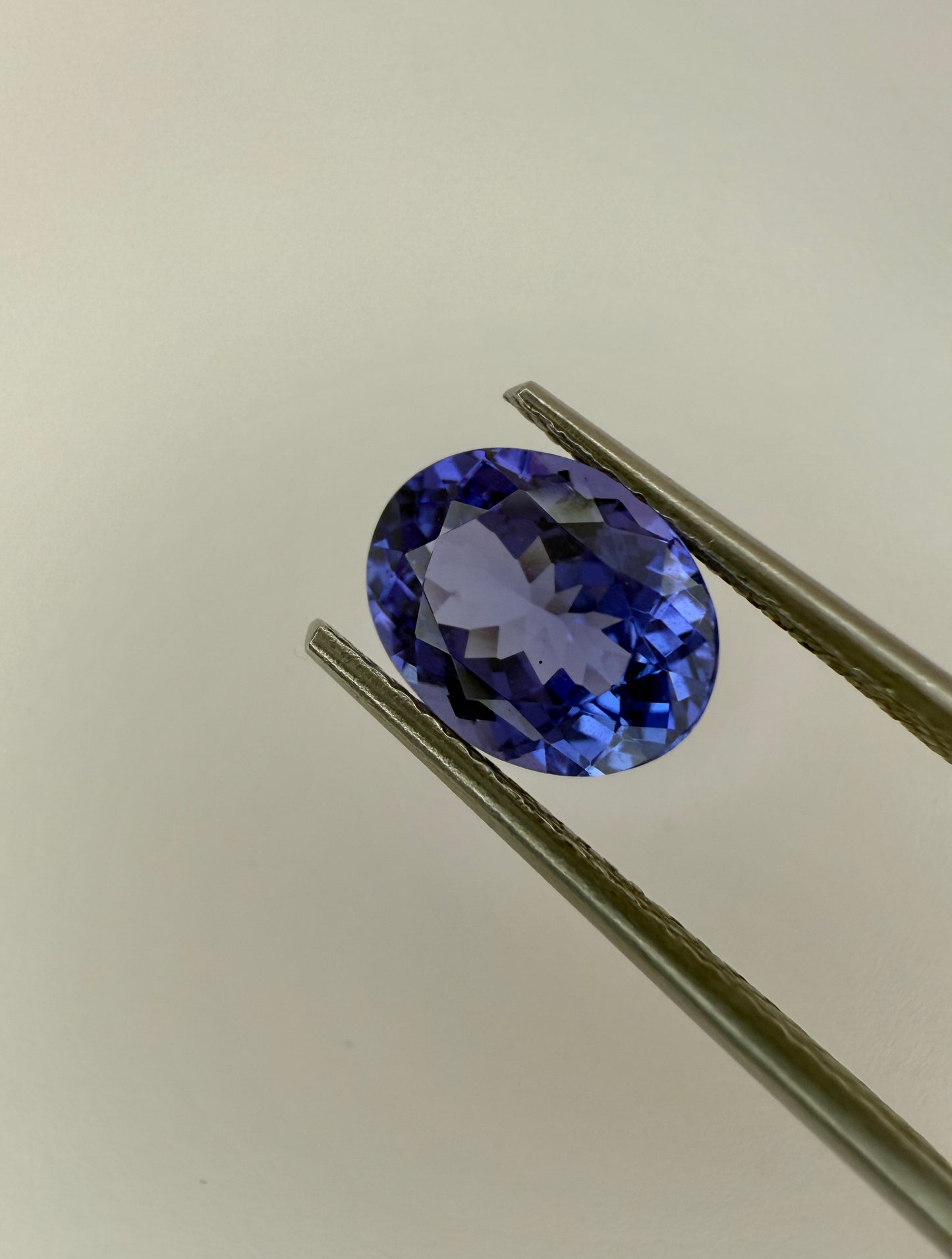 PG-149-27 Tanzanite 7 x 9 MM Oval 1.95cts