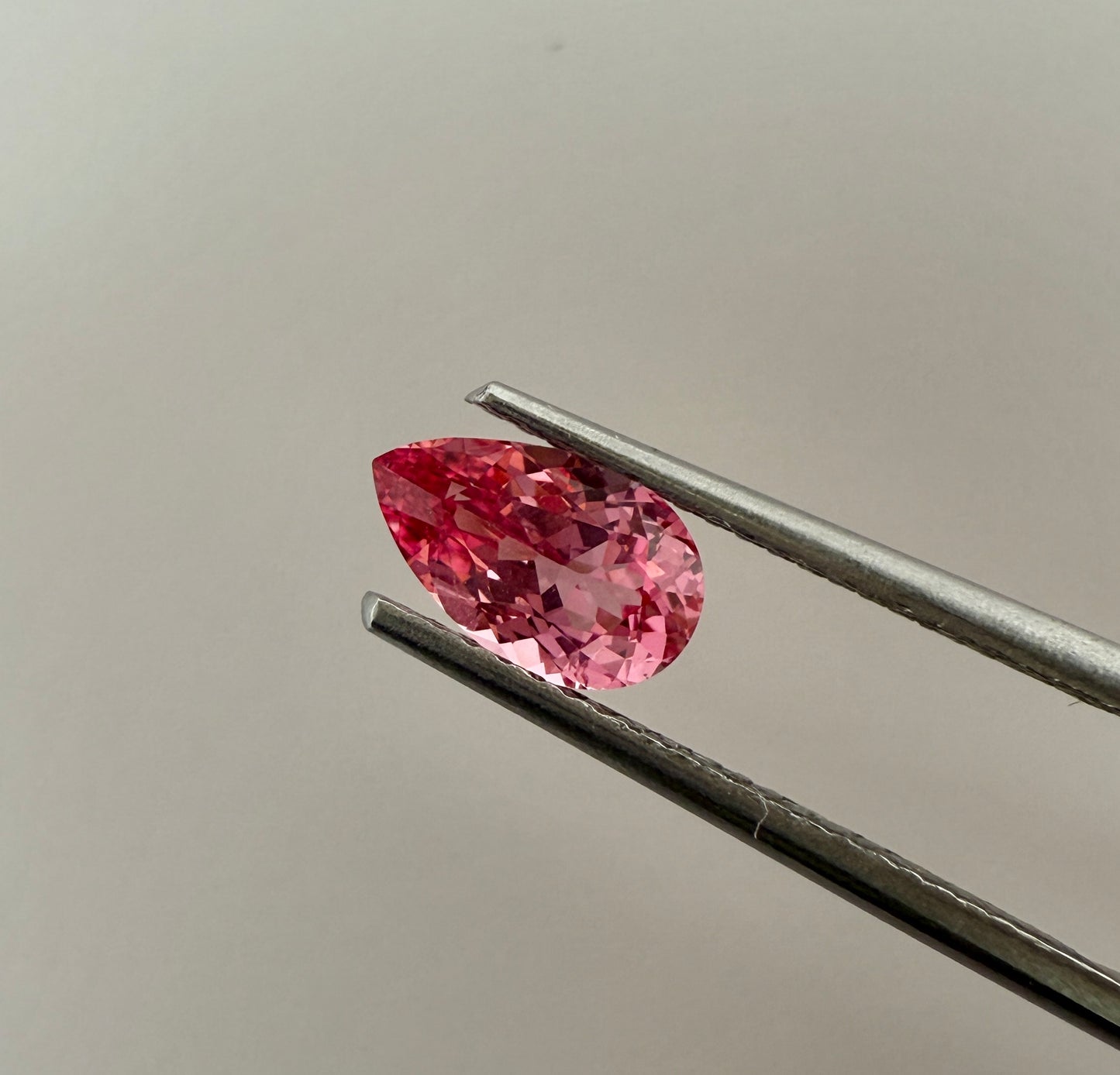 PG-152-44 Mahenge Spinel 4.9 x 8 MM Pear 1.0cts