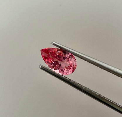 PG-152-44 Mahenge Spinel 4.9 x 8 MM Pear 1.0cts