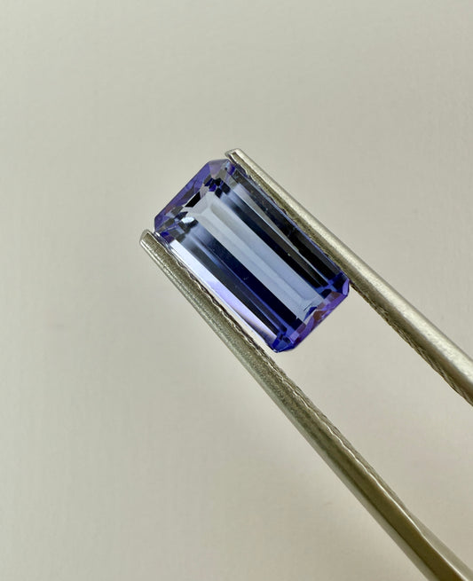PG-16-110 Tanzanite 5.2 x 9.8 MM Rectangle 1.72cts