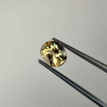 PG-173-62-VOX Tourmaline 6 x 7 MM Oval 1.01cts