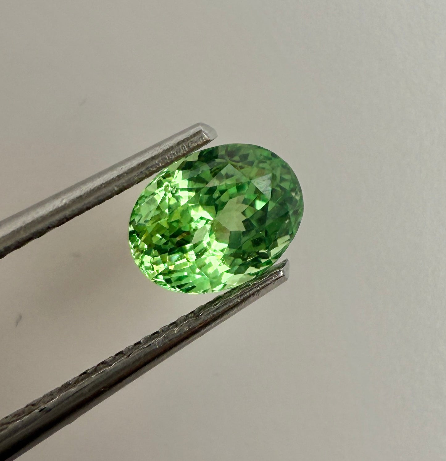 PG-180-8-2 Tsavorite 5.3 x 8.8 MM Pear 1.24cts