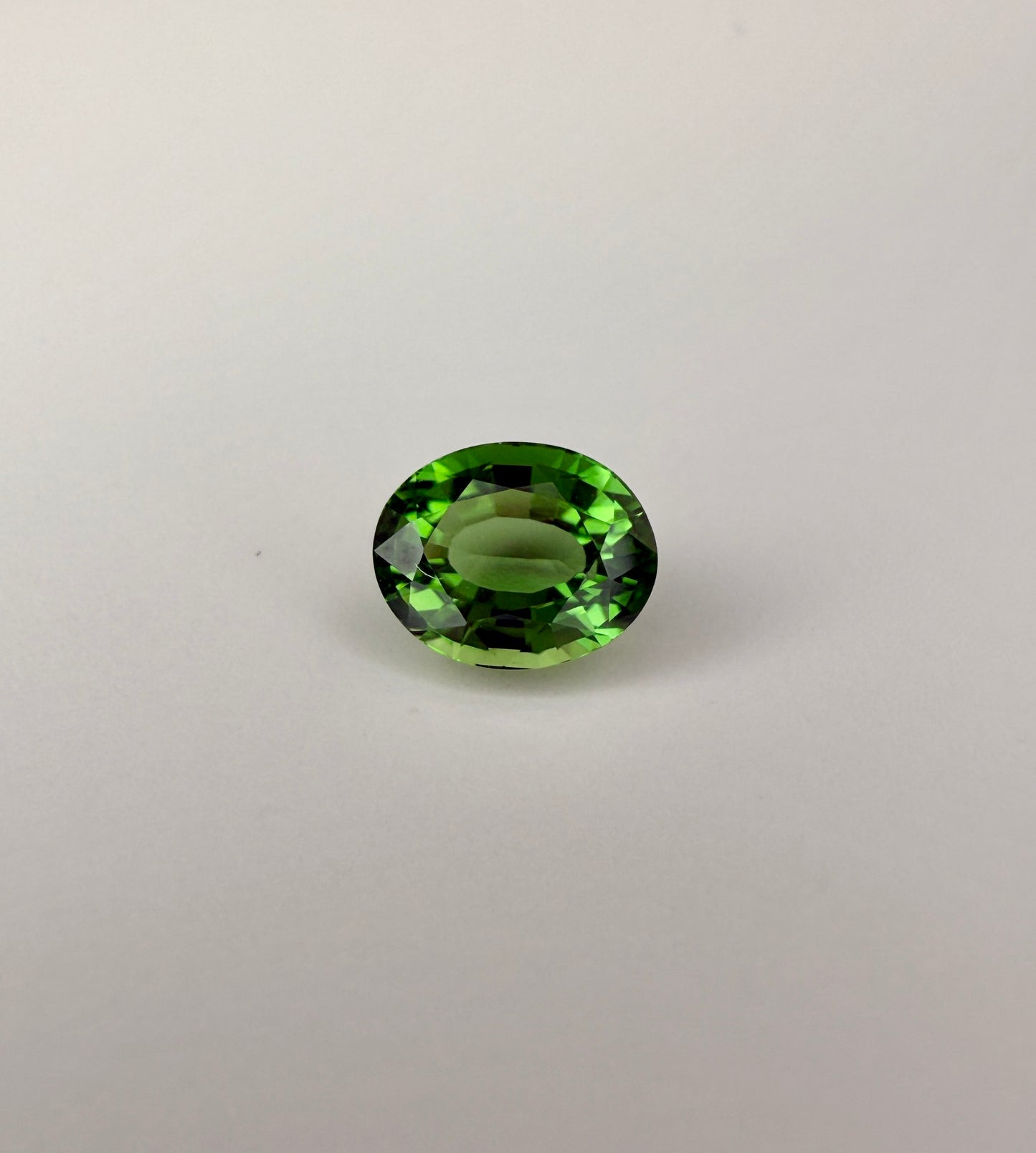 PG-190-20-MN-1 Chrome Tourmaline 6.1 x 7.6 MM Oval 1.41cts
