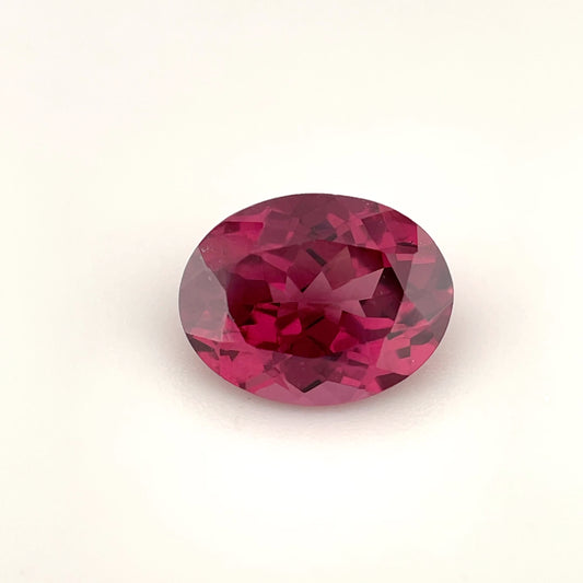 PG-28-74-OS Rhodolite Garnet 6.9 x 8.9 MM Oval