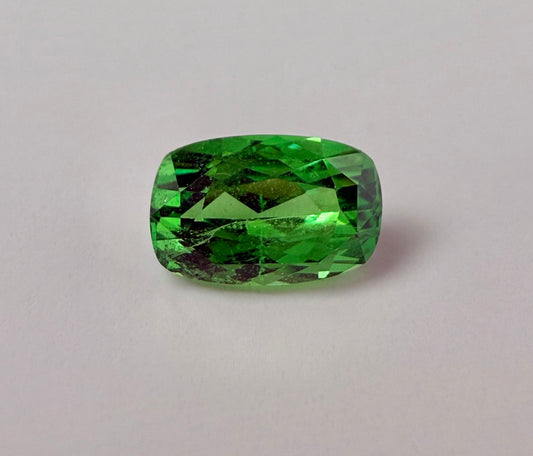 PG-292-18-3 Tsavorite 4.9 x 7.6 MM Cushion 1.23cts