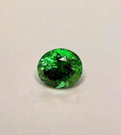 PG-292-6-2 Tsavorite 5.2 x 6 MM Oval 1.03cts