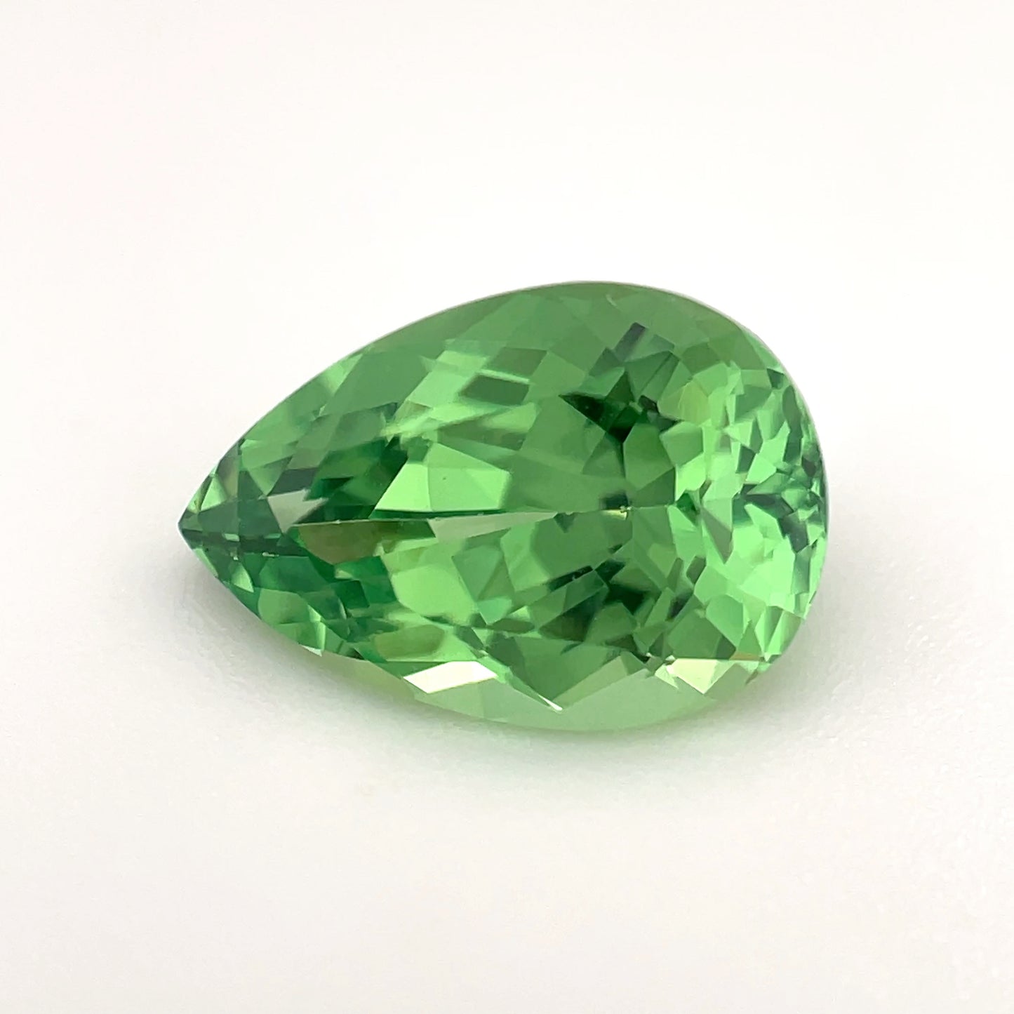 PG-296-14-1 Tsavorite 7.4 x 11.0 MM Pear