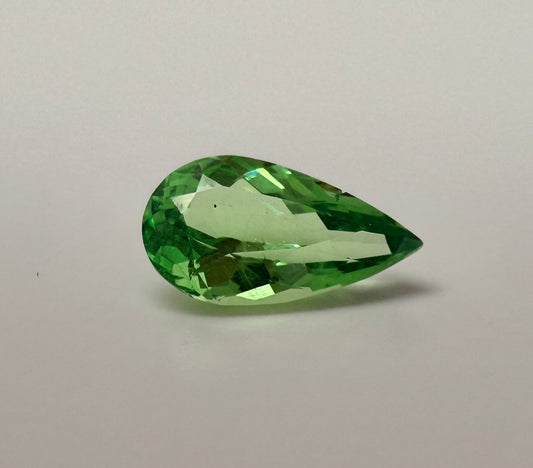 PG-297-40-1 Tsavorite 4.5 x 8.4 MM Pear 1.01cts