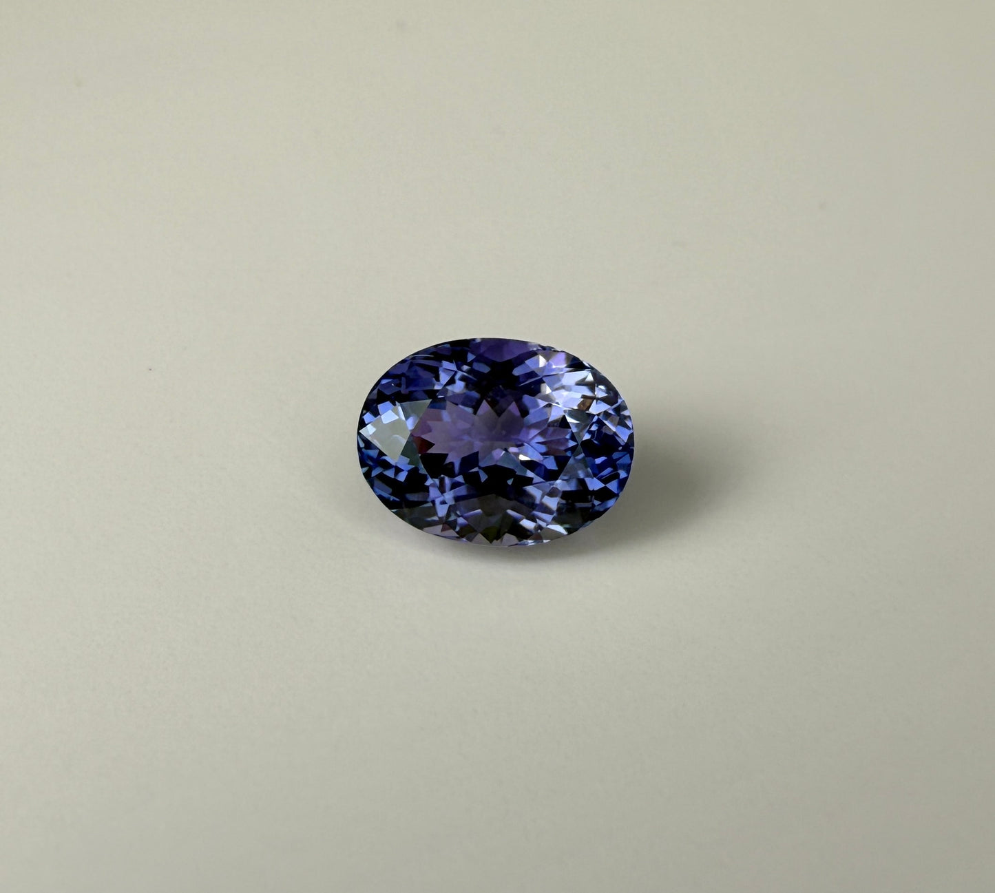 PG-30-23-8 Tanzanite 7.5 x 10.2 MM Oval 3.03cts