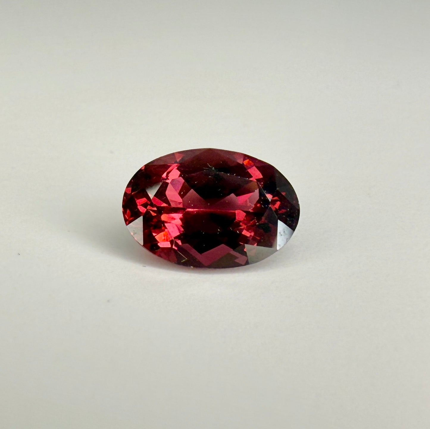 PG-301-27-1 Mahenge Spinel 6.4 x 9 MM Oval 1.92cts