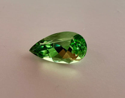 PG-302-110-1 Tsavorite 5.9 x 10.4 MM Pear 2.06cts