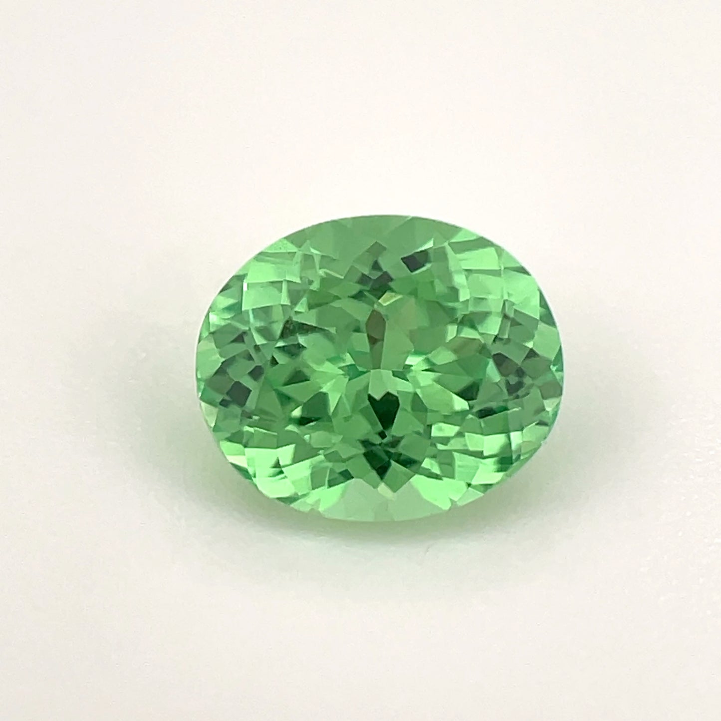 PG-302-60-1 Tsavorite 5.5 x 6.6 MM Oval