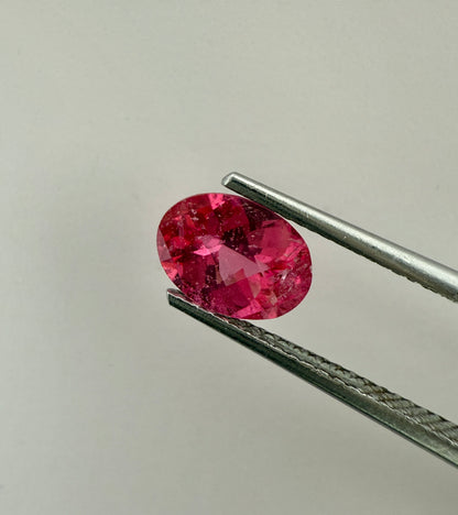 PG-306-1-2 Mahenge Spinel 5.3 x 7.5 MM Oval 1.01cts