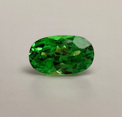 PG-307-66 Tsavorite 4.9 x 8.1 MM Oval 1.26cts