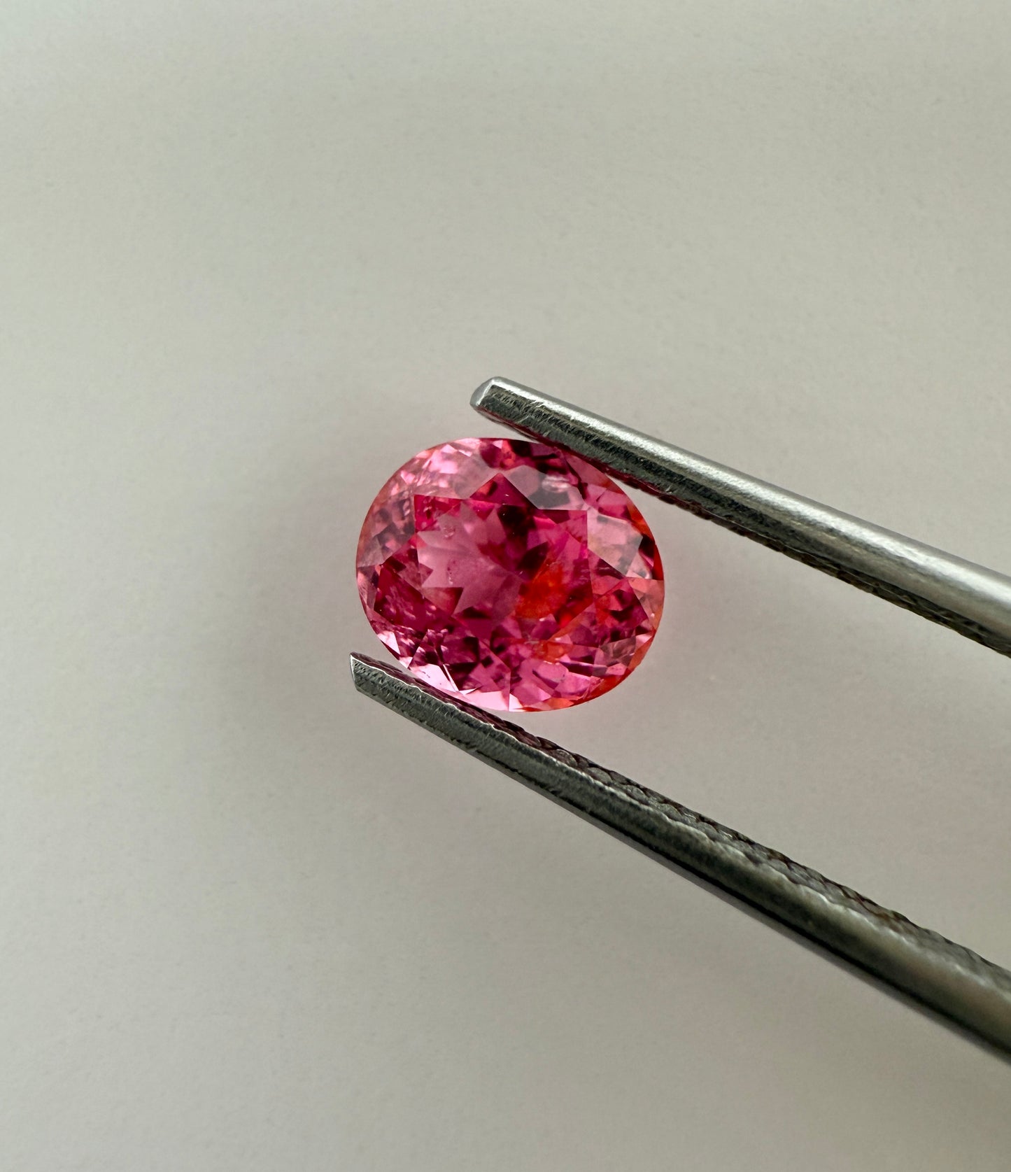 PG-309-2-1 Mahenge Spinel 5.5 x 6.4 MM Oval 1.0cts