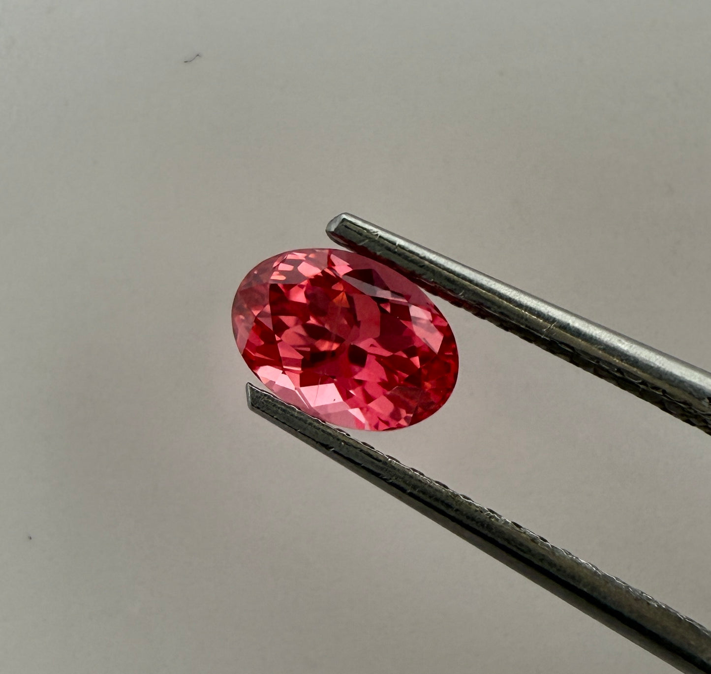PG-309-20-3 Mahenge Spinel 5 x 7 MM Oval 1.07cts