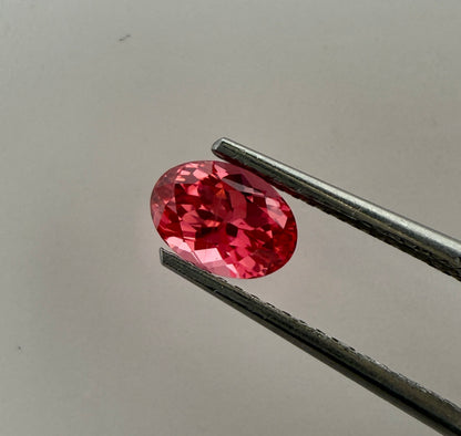 PG-309-20-3 Mahenge Spinel 5 x 7 MM Oval 1.07cts