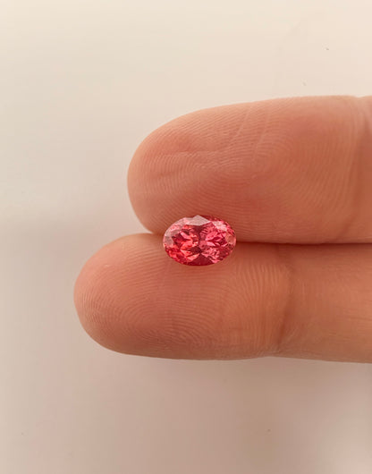 PG-309-20-3 Mahenge Spinel 5 x 7 MM Oval 1.07cts