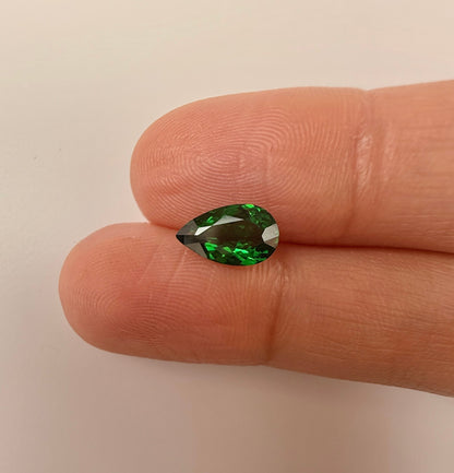 PG-311-21-1 Tsavorite 5.6 x 9.5 MM Pear 1.32cts