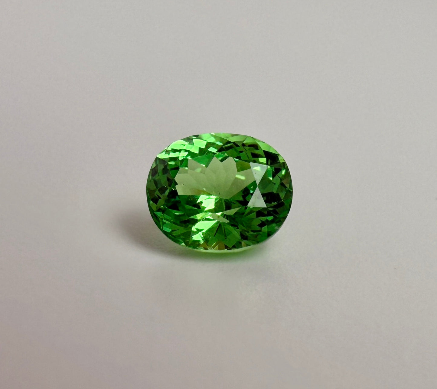 PG-311-68-1 Tsavorite 5.6 x 6.6 MM Oval 1.21cts