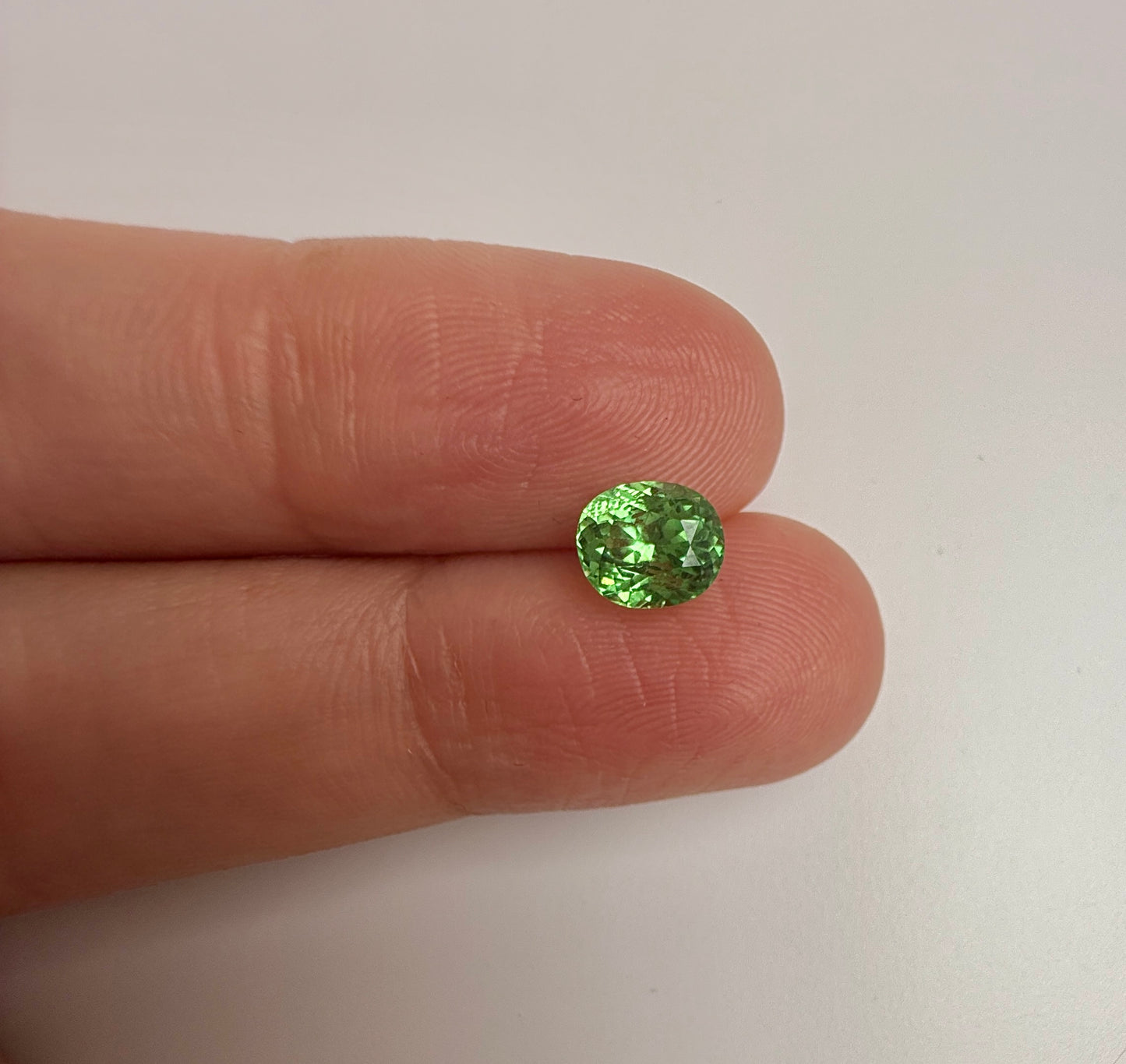 PG-311-68-1 Tsavorite 5.6 x 6.6 MM Oval 1.21cts