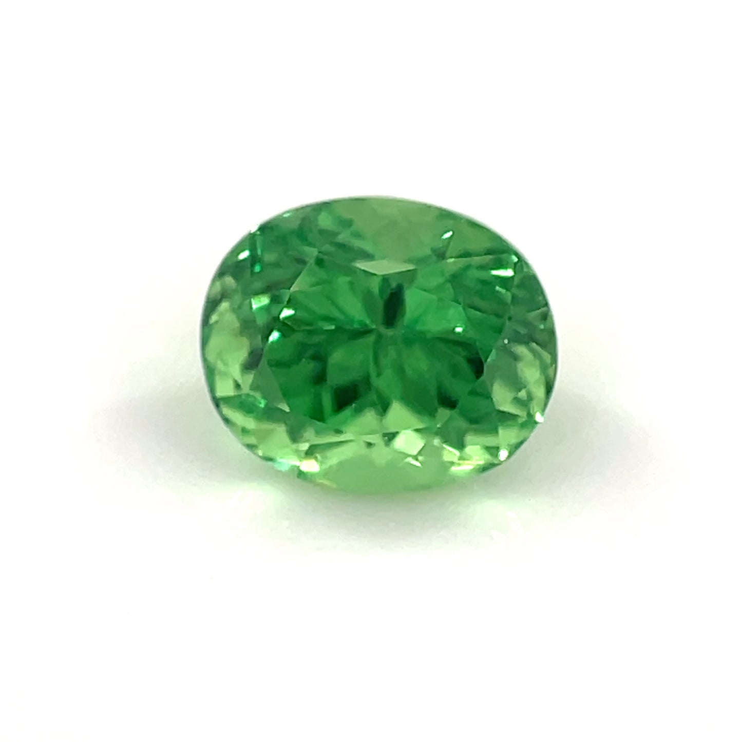 PG-312-60-2 Tsavorite 5.1 x 6.1 MM Oval 1.05cts