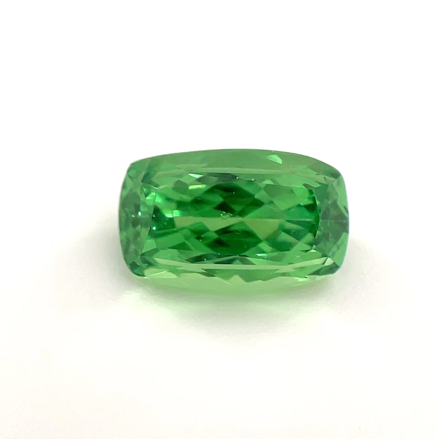 PG-313-102 Tsavorite 6.1 x 9.9 MM Cushion 3.07cts