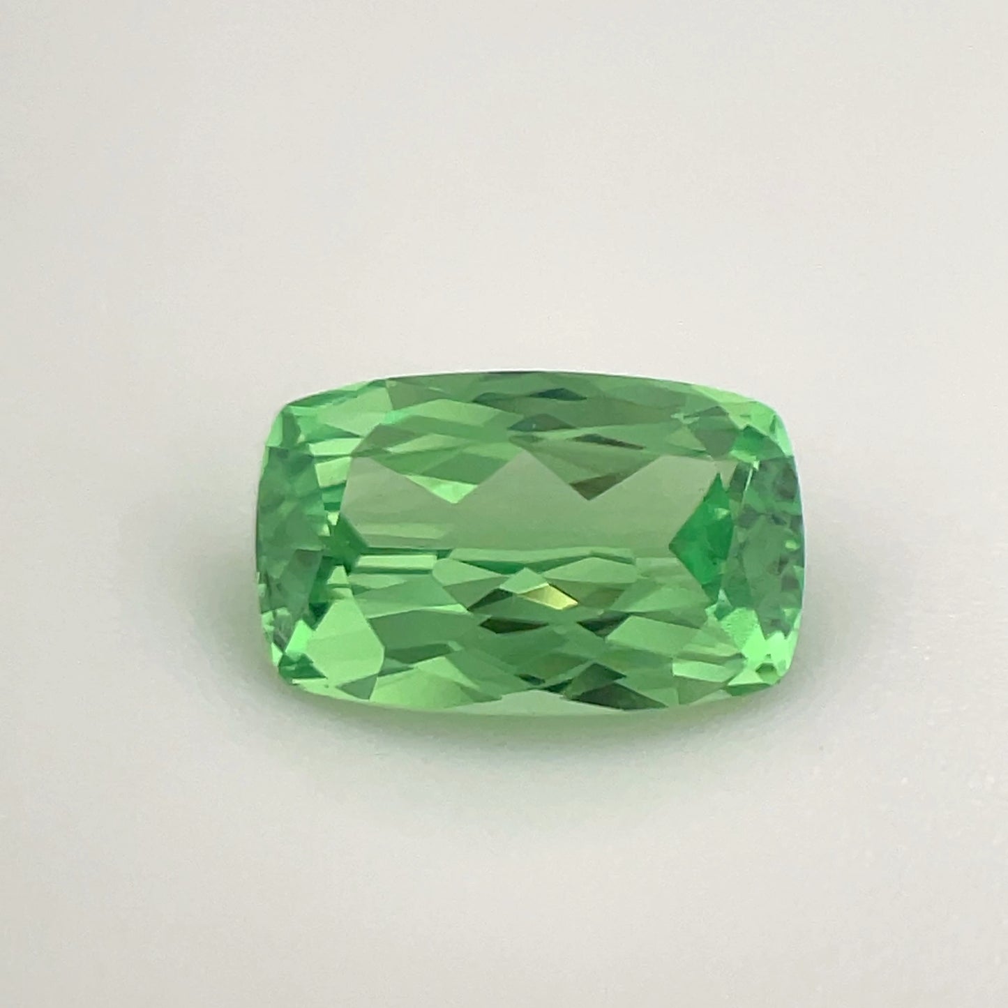 PG-313-34-1 Tsavorite 5 x 8 MM Oval