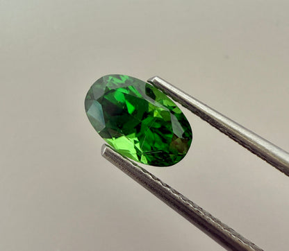 PG-313-66 Tsavorite 5.1 x 8.1 MM Oval 1.59cts