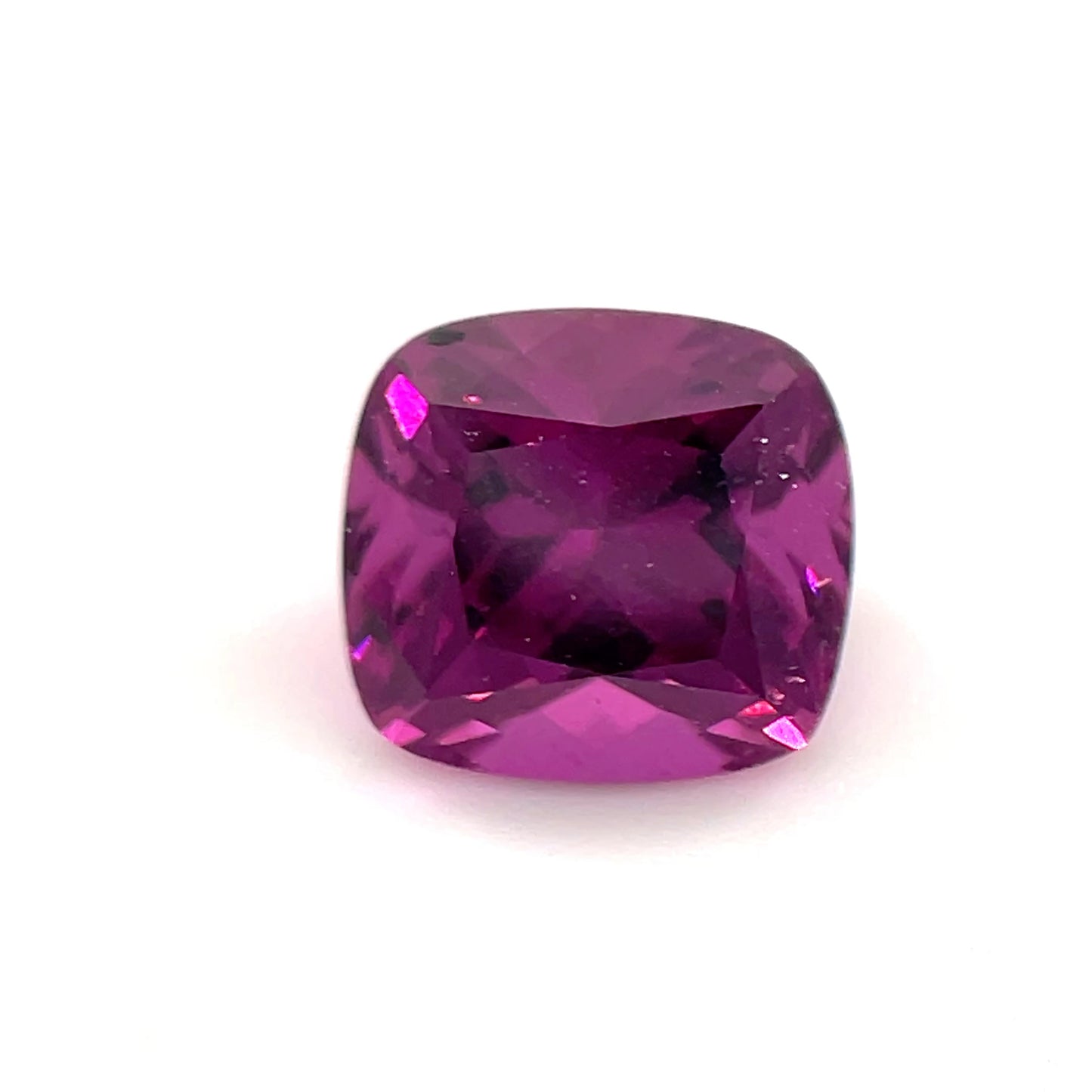 PG-319-4-14-WJ Mozambique Grape Garnet 6.6 x 7.1 MM Cushion 2.1cts