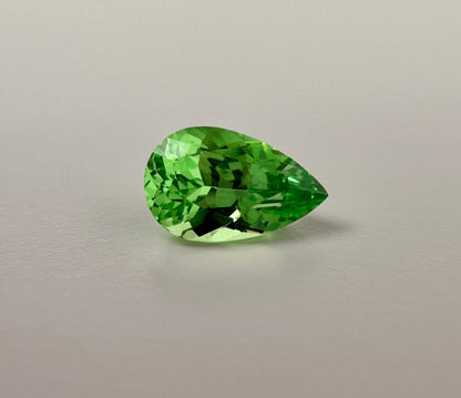 PG-324-2-12 Merelani Mint Garnet 6.1 x 7 MM Oval 1.45cts