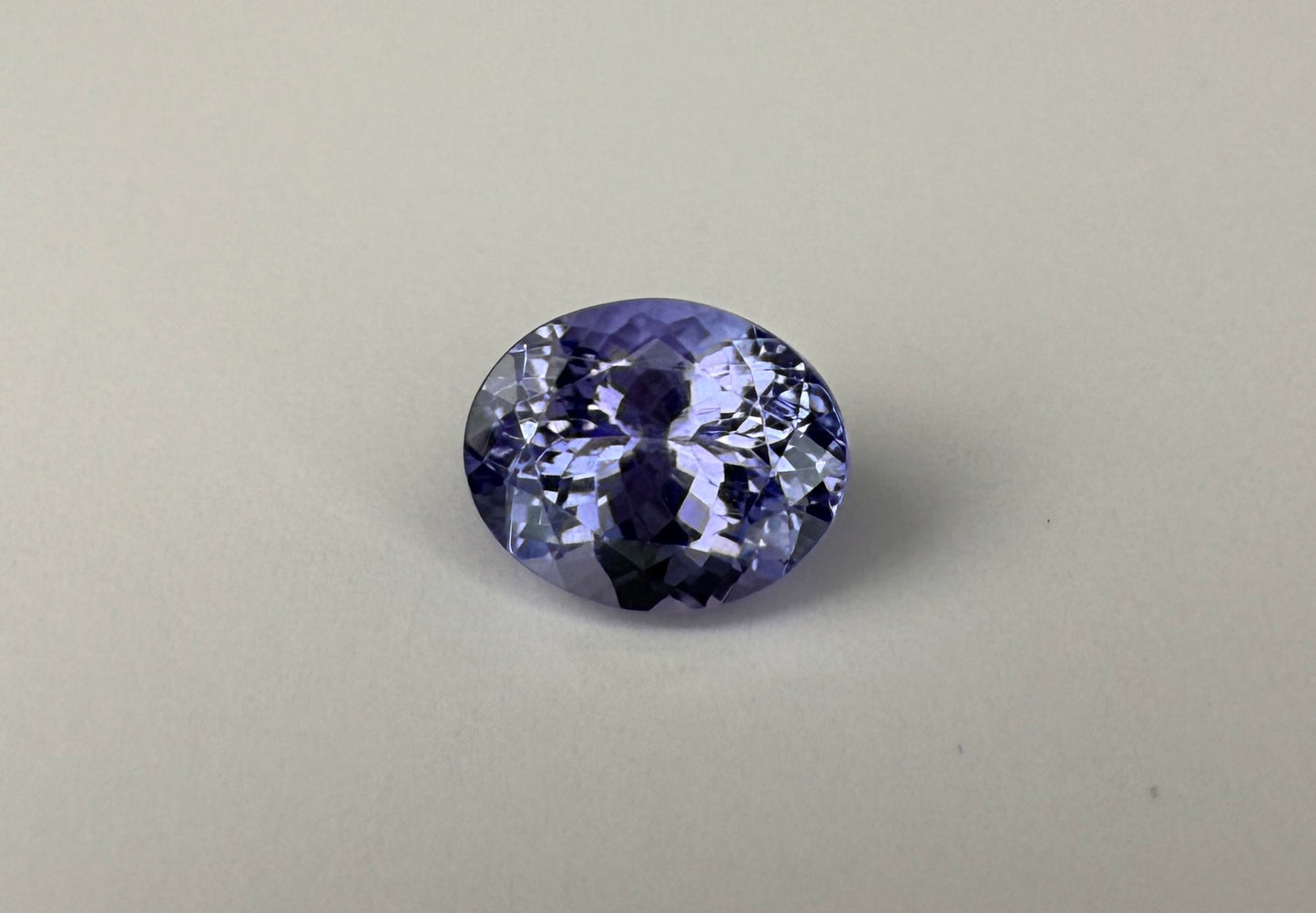 PG-33-84-19 Tanzanite 6 x 8 MM Oval 1.53cts