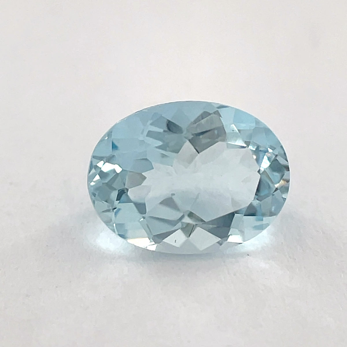 PG-36-H-52-18 Aquamarine 6.1 x 8.1 MM Oval 1.06cts