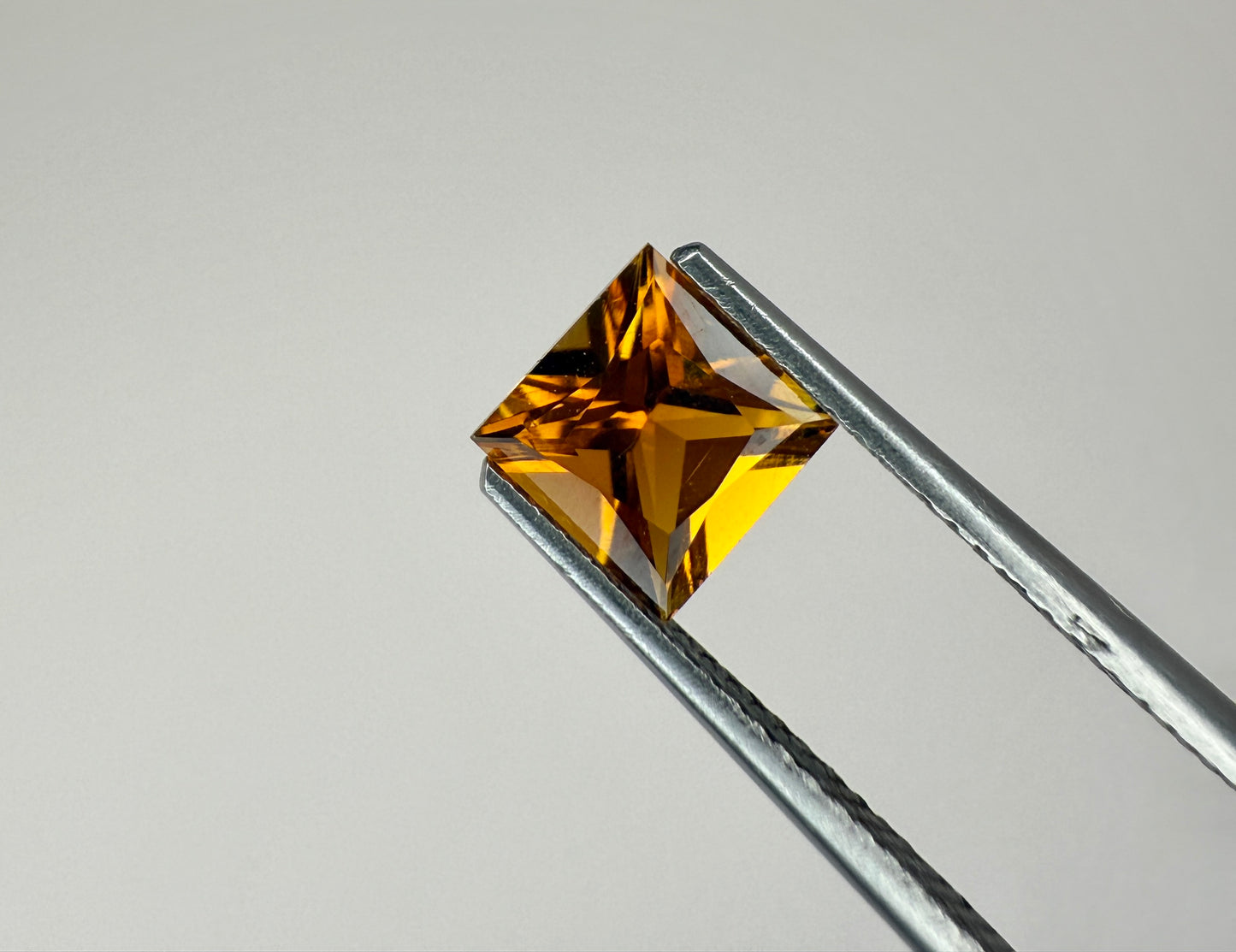 PG-39-3-EO Tourmaline 6.0 MM Trilliant 1.08cts