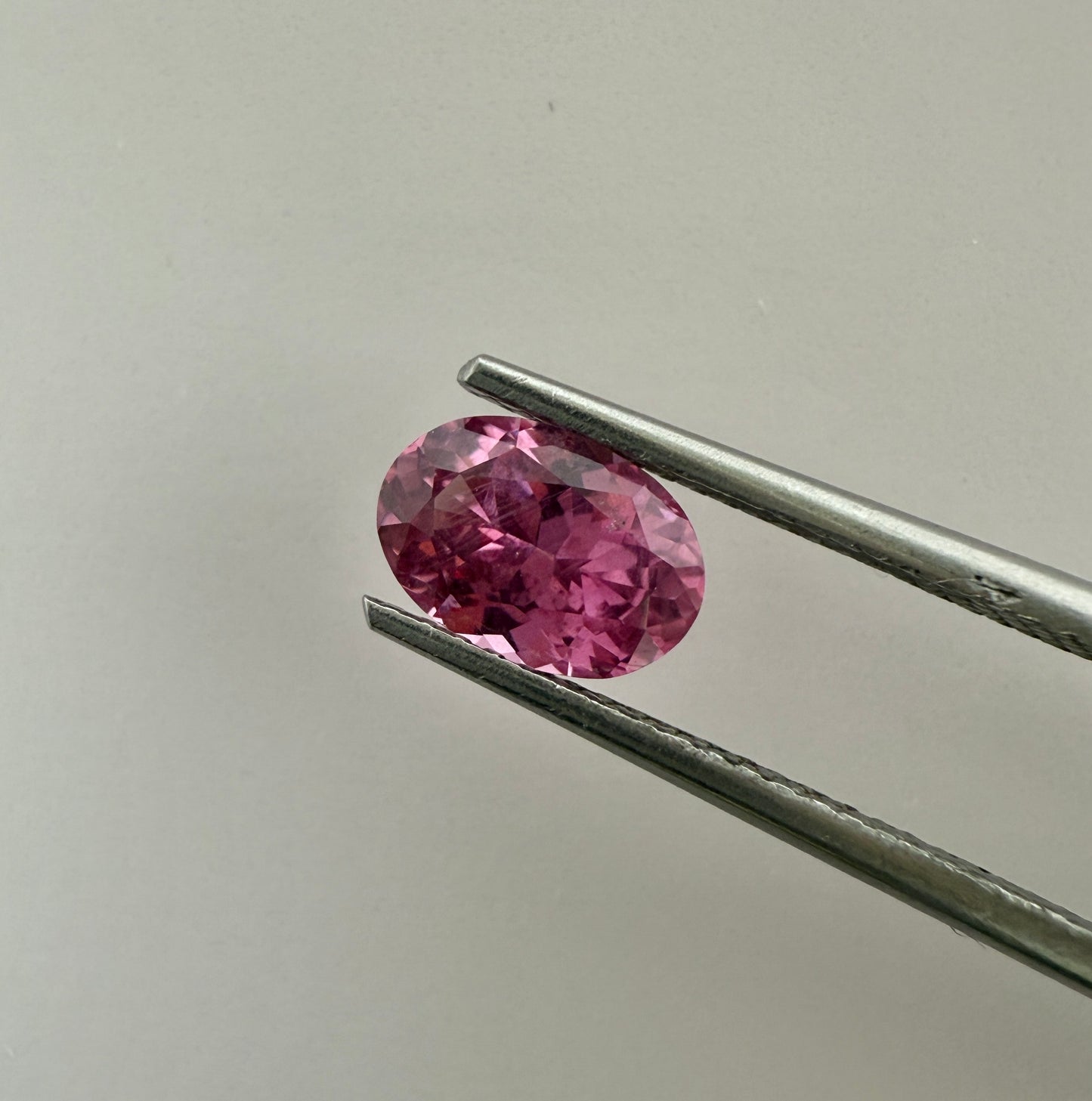 PG-65-26 Mahenge Spinel 5.2 x 7.5 MM Oval 0.99cts
